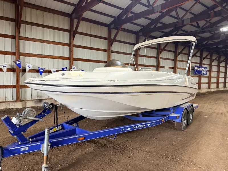 Slide: The Image of Glastron DX215 Deck Boat & 220HP 5.0L Volvo/Penta with Tandem Axle Trailer 2003 - 51