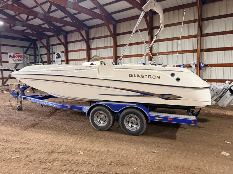 Slide: The Image of Glastron DX215 Deck Boat & 220HP 5.0L Volvo/Penta with Tandem Axle Trailer 2003 - 57