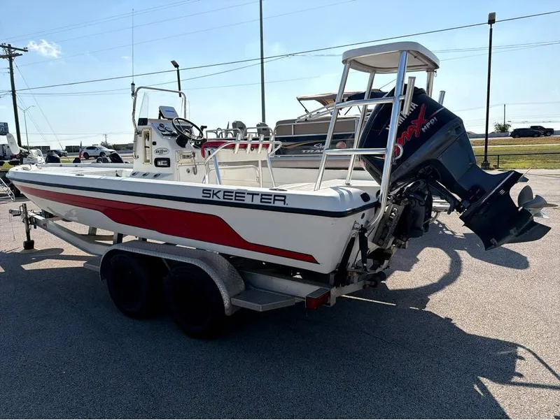 Slide: The Image of Skeeter ZX22 Bay T 2005 - 4
