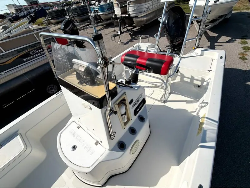 Slide: The Image of Skeeter ZX22 Bay T 2005 - 8