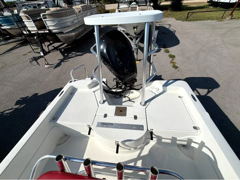 Slide: The Image of Skeeter ZX22 Bay T 2005 - 9