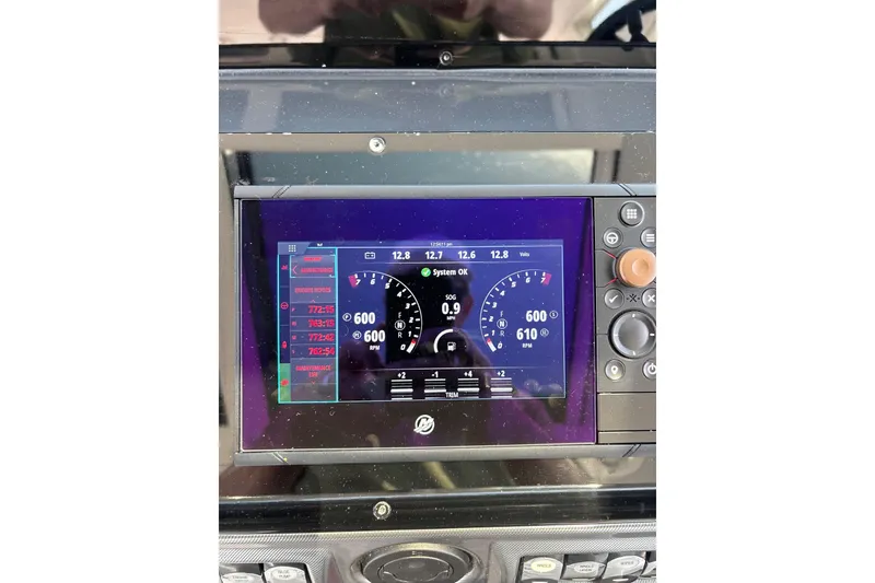 Slide: The Image of Dashboard display of a 2019 Formula 430 Super Sport Crossover boat. - 57