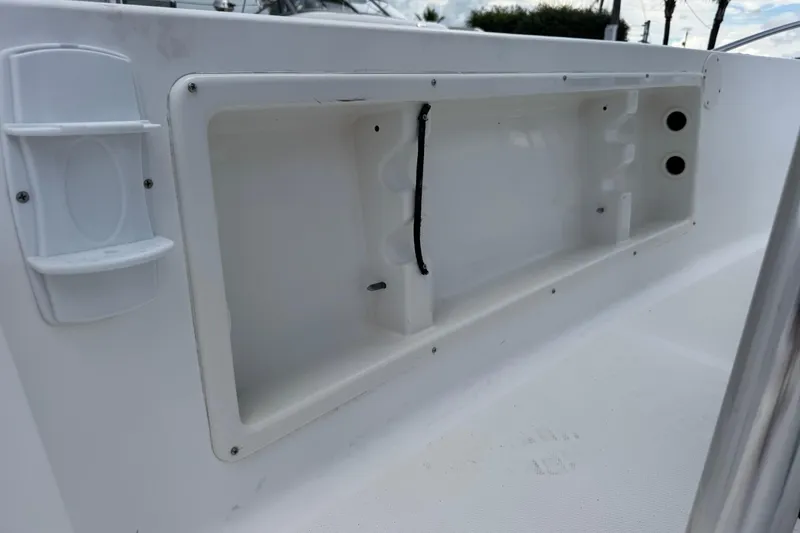 Slide: The Image of 2004 Sea Fox 225 Bay Fisher boat interior compartment detail. - 30