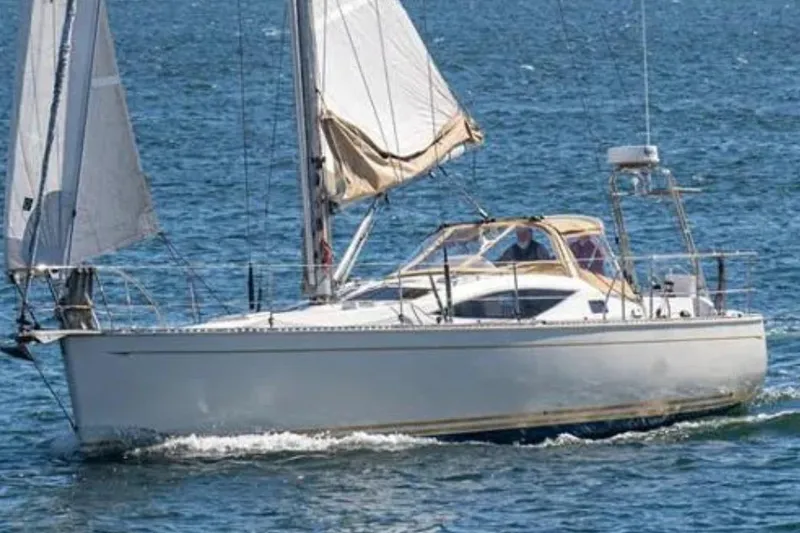 Slide: The Image of Sailing yacht Saga 409 from 2007 navigating on open water. - 124