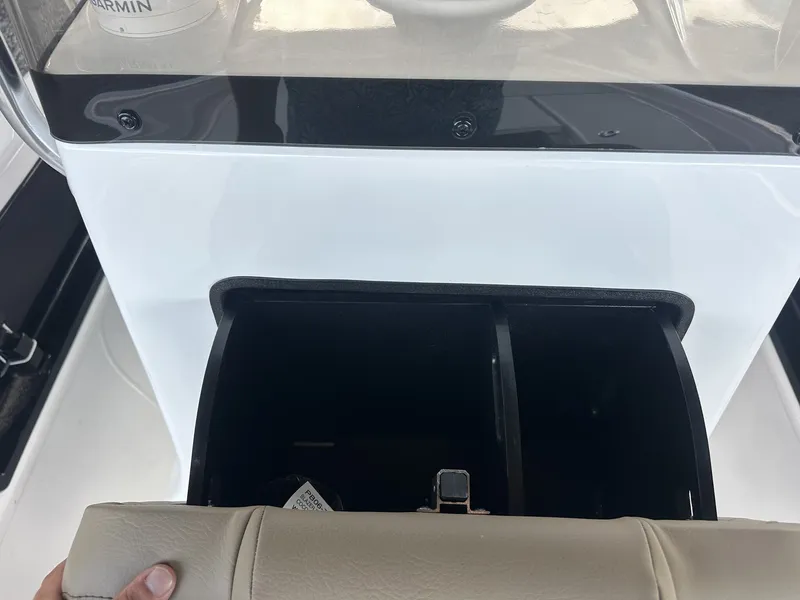 Slide: The Image of Blazer 2200 PURE BAY 2027 - 9