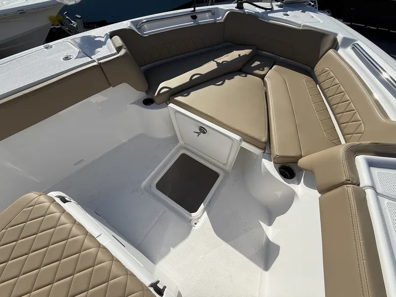 Slide: The Image of Blazer Makaira 2600-425HP MERCURY 2027 - 8