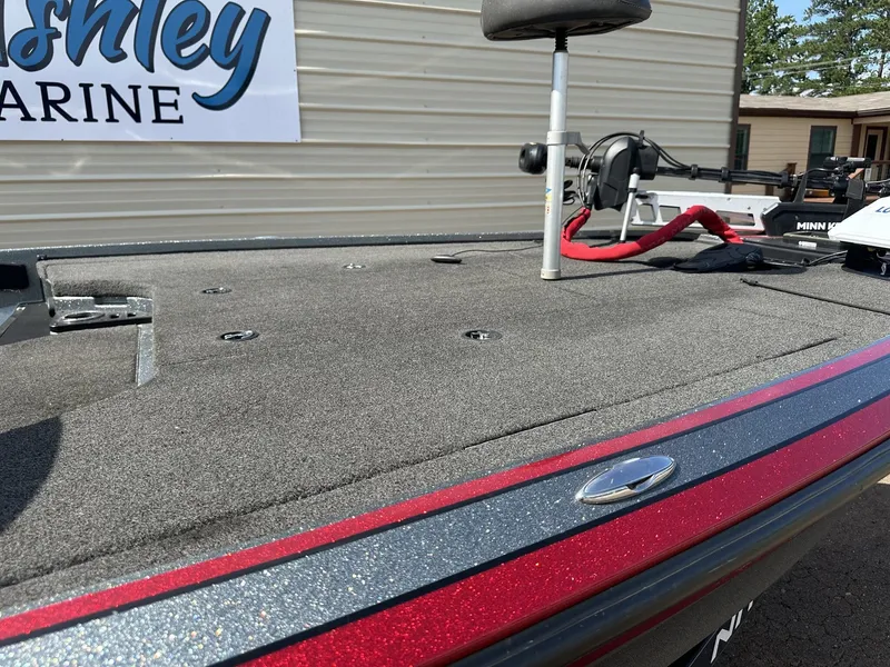 Slide: The Image of The image shows the deck of a 2017 Nitro Z Series Z19-200HP OPTI boat. - 6