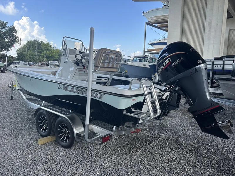 Slide: The Image of Blazer 2200 PURE BAY 2027 - 7