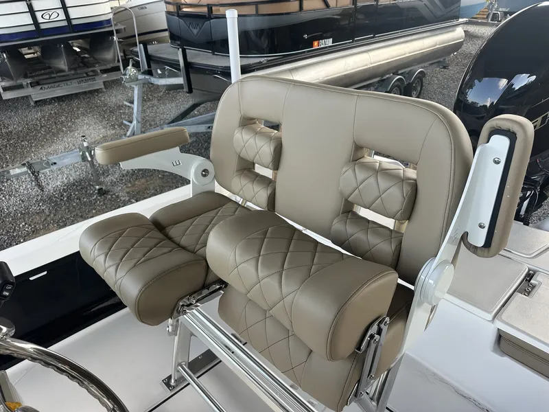 Slide: The Image of Blazer 2200 PURE BAY 2027 - 14