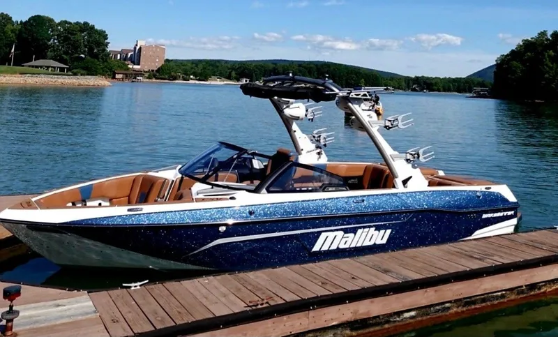 Slide: The Image of Malibu Wakesetter 23 LSV 2022 - 13