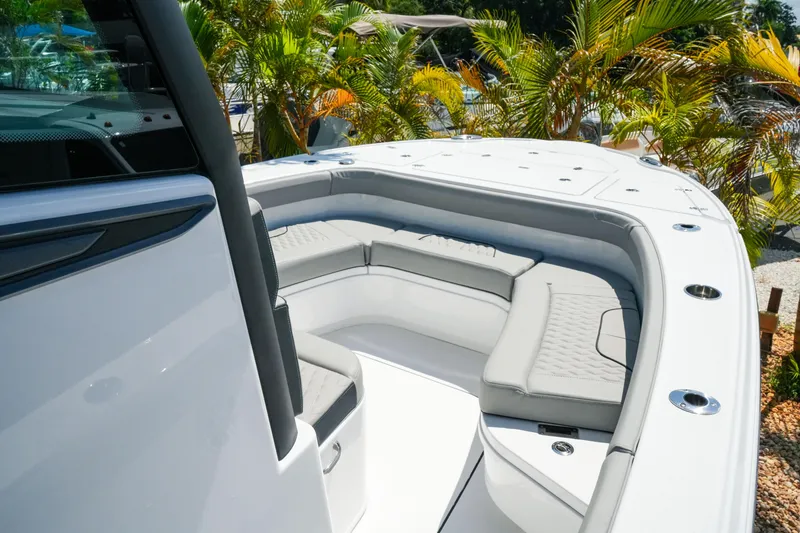 Slide: The Image of 2026 Blackfin 262 HB boat with sleek seating and modern design. - 17