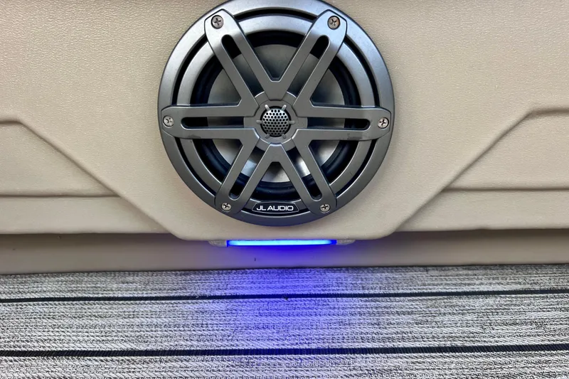 Slide: The Image of Speaker on a 2021 Starcraft SLS 3 boat with blue LED lighting. - 45