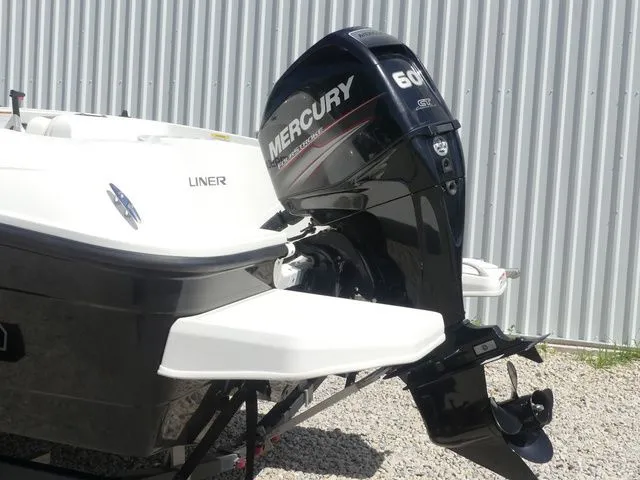 Slide: The Image of Bayliner Element E16 2019 - 16
