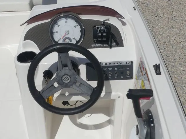 Slide: The Image of Bayliner Element E16 2019 - 37