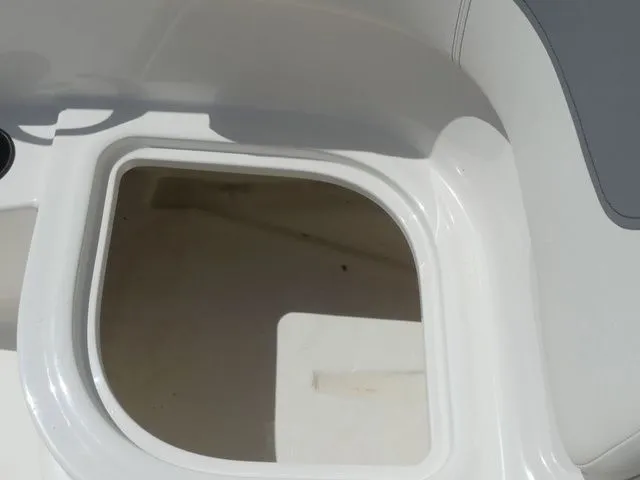 Slide: The Image of Bayliner Element E16 2019 - 31