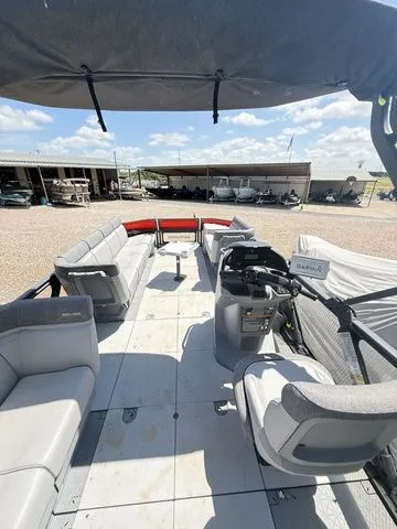 Slide: The Image of Sea-Doo Switch Cruise 21 2024 - 24