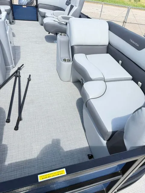 Slide: The Image of Veranda VR20RC 2024 - 13