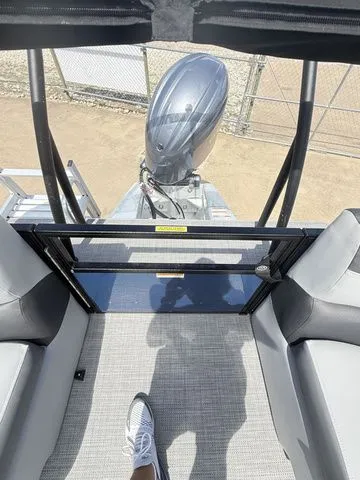 Slide: The Image of Veranda VR20RC 2024 - 23