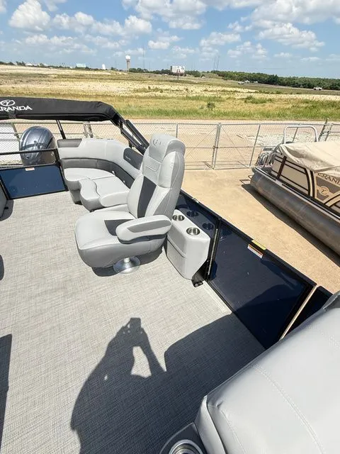 Slide: The Image of Veranda VR20RC 2024 - 16