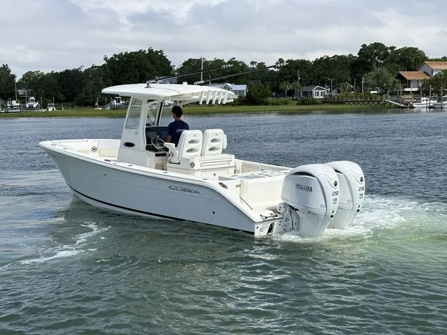 Slide: The Image of Cobia 265 Open Center Console 2025 - 6