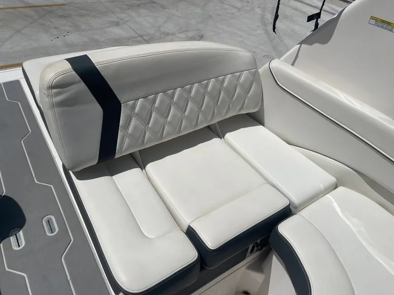 Slide: The Image of Regal 2300 Bowrider 2018 - 13