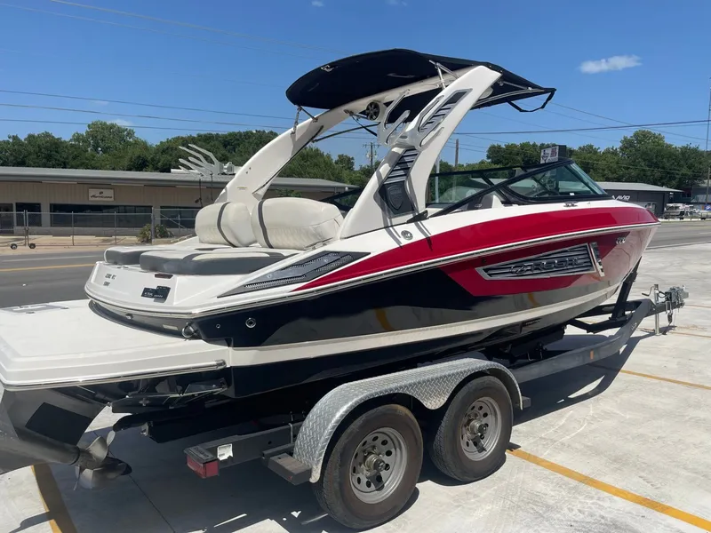 Slide: The Image of Regal 2300 Bowrider 2018 - 4