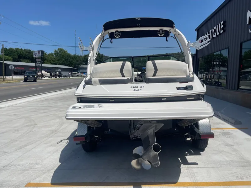 Slide: The Image of Regal 2300 Bowrider 2018 - 5