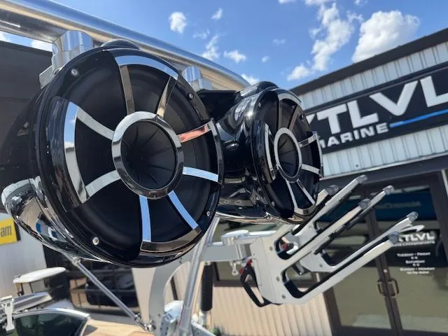 Slide: The Image of MasterCraft X24 2021 - 20