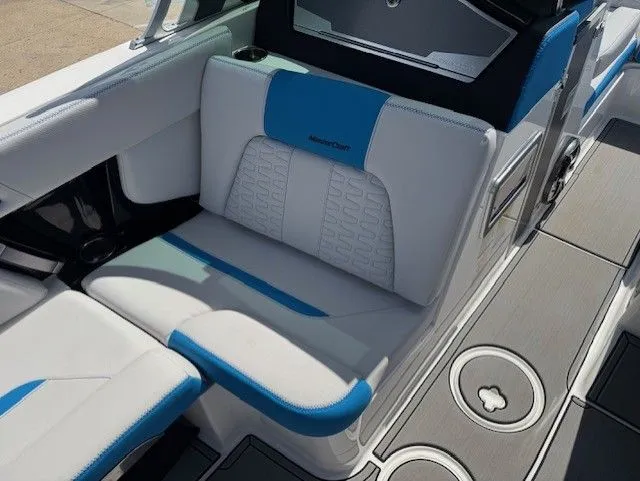 Slide: The Image of MasterCraft X24 2021 - 15