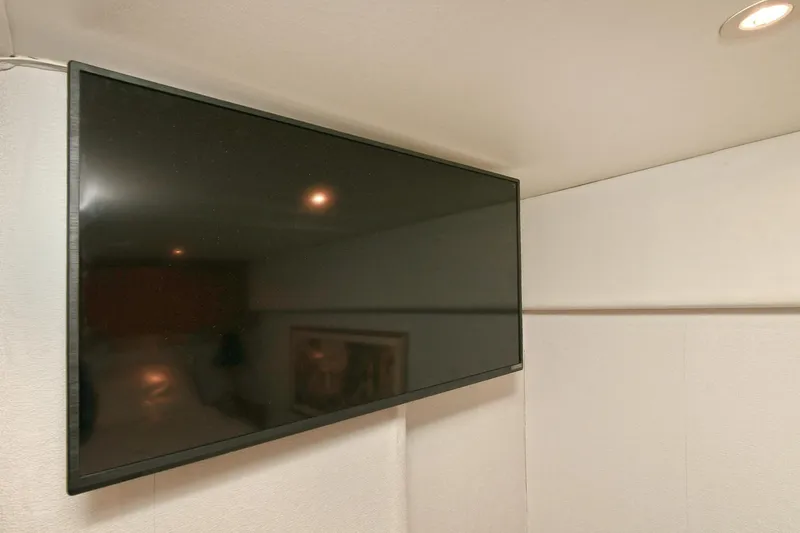 Slide: The Image of Flat-screen TV aboard Ocean Yachts 52 Super Sport 2001. - 46