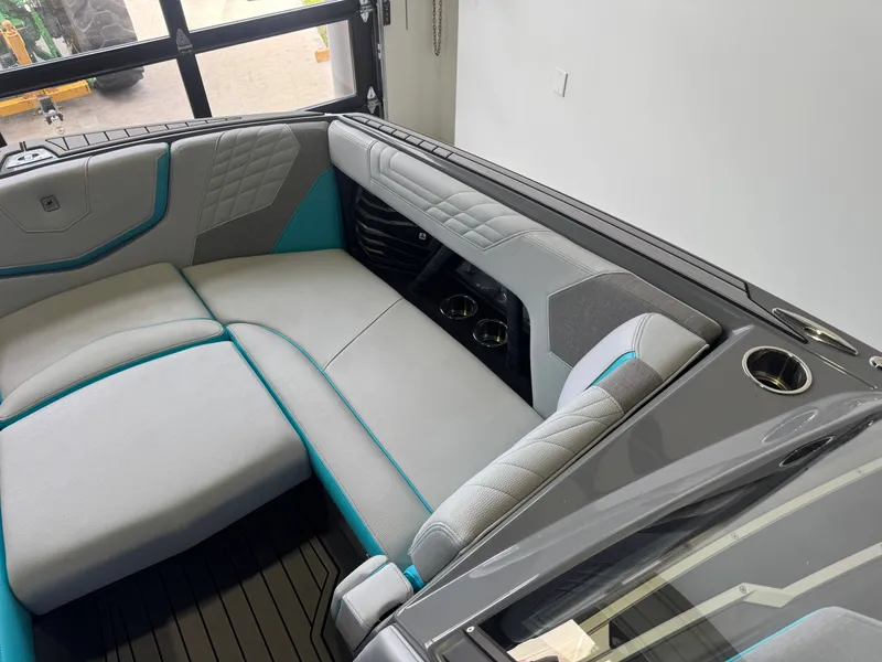 Slide: The Image of Nautique Super Air Nautique G23 2023 - 18