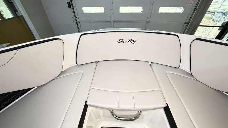 Slide: The Image of Sea Ray SPX 210 2026 - 52