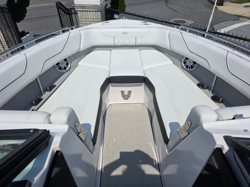 Slide: The Image of Regal LX6 2022 - 42
