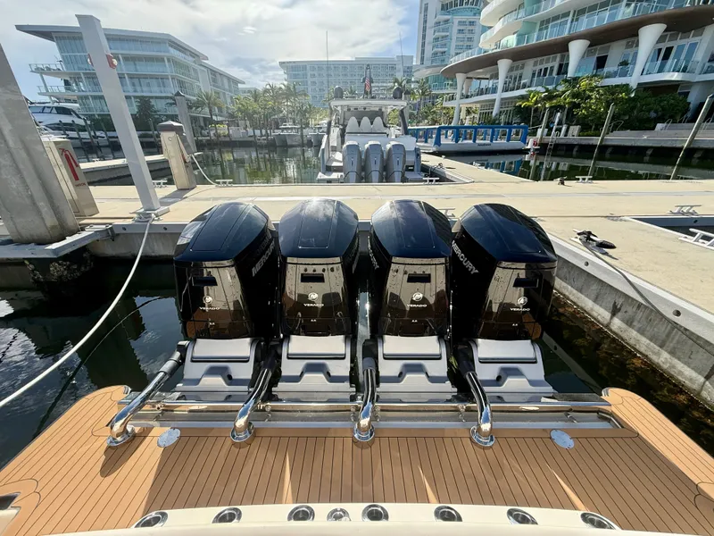 Slide: The Image of Scout 530 LXF 2024 - 3