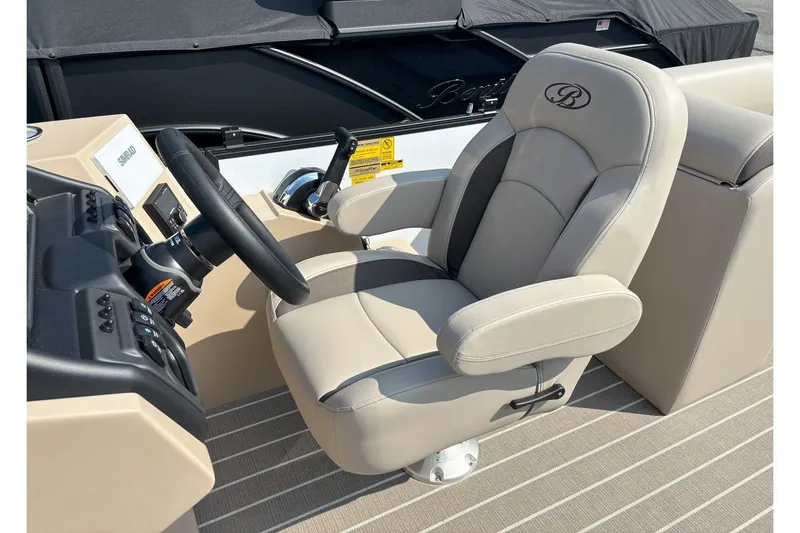 Slide: The Image of Bentley Pontoons Legacy 223 DL Navigator 2026 - 4