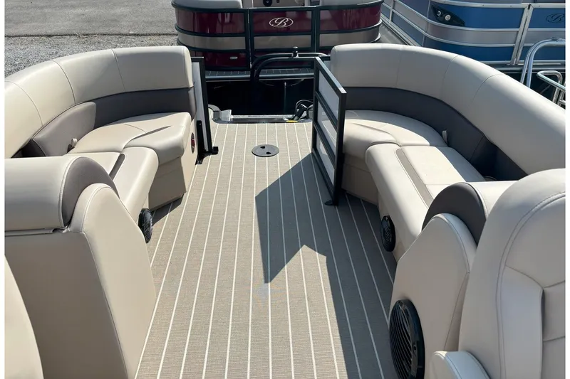 Slide: The Image of Bentley Pontoons Legacy 223 DL Navigator 2026 - 13