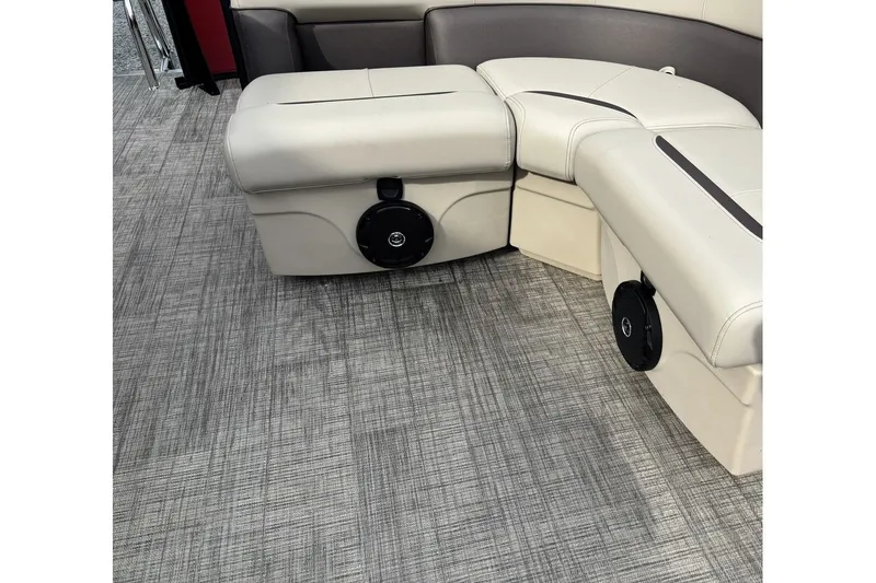 Slide: The Image of Bentley Pontoons LE 180 3 PT Fish 2026 - 17
