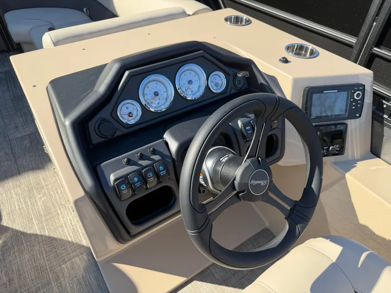 Slide: The Image of Bentley Pontoons Legacy 223 Cruise XL 2026 - 11