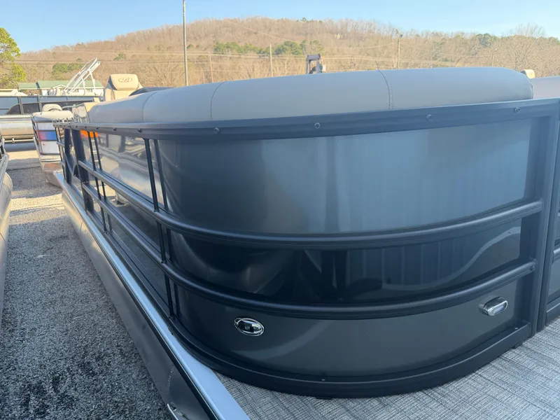 Slide: The Image of Bentley Pontoons Legacy 223 Cruise XL 2026 - 3