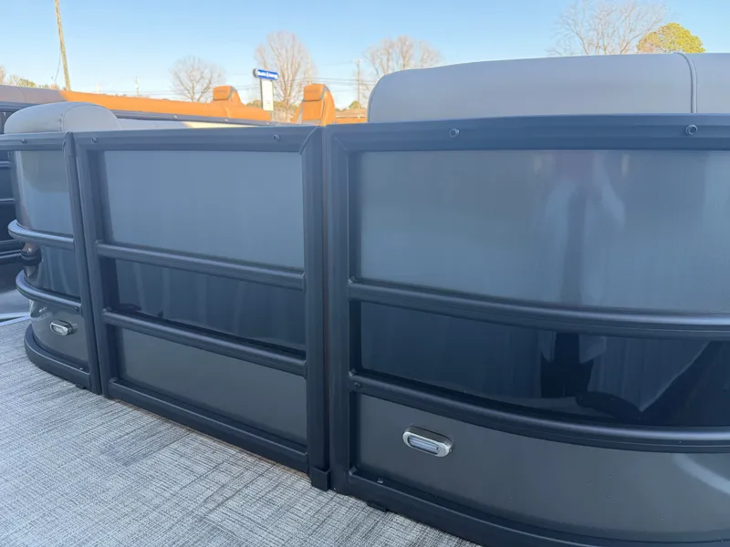 Slide: The Image of Bentley Pontoons Legacy 223 Cruise XL 2026 - 2