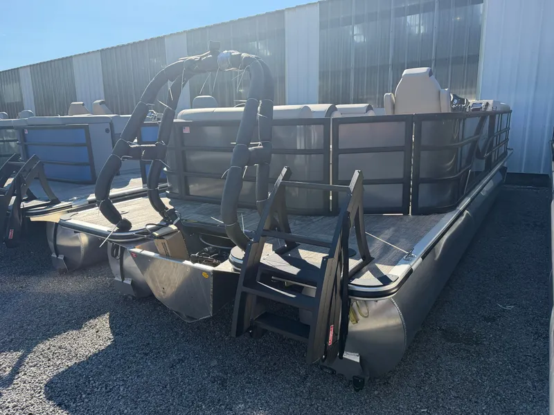 Slide: The Image of Bentley Pontoons Legacy 223 Cruise XL 2026 - 4