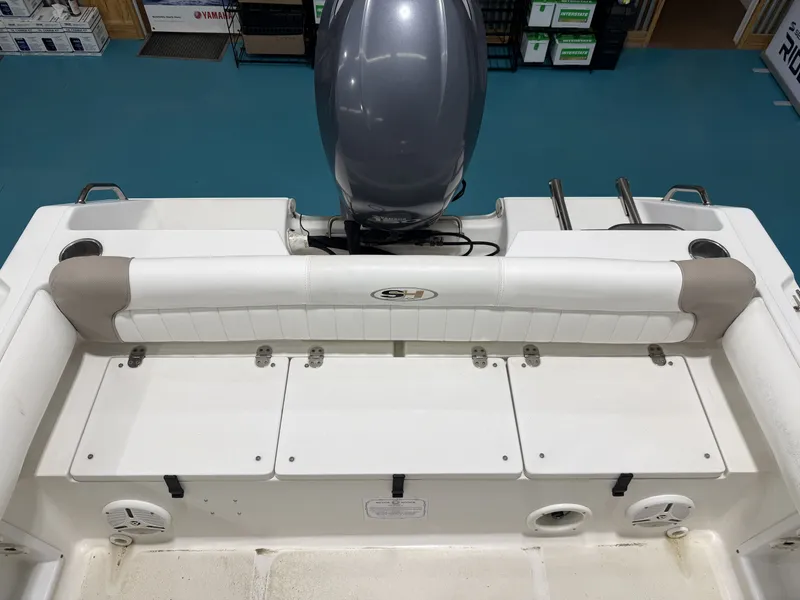 Slide: The Image of Sea Hunt ULTRA 21 2010 - 20