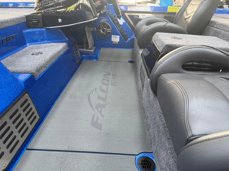 Slide: The Image of Falcon Boats F20 PREDATOR 2027 - 13