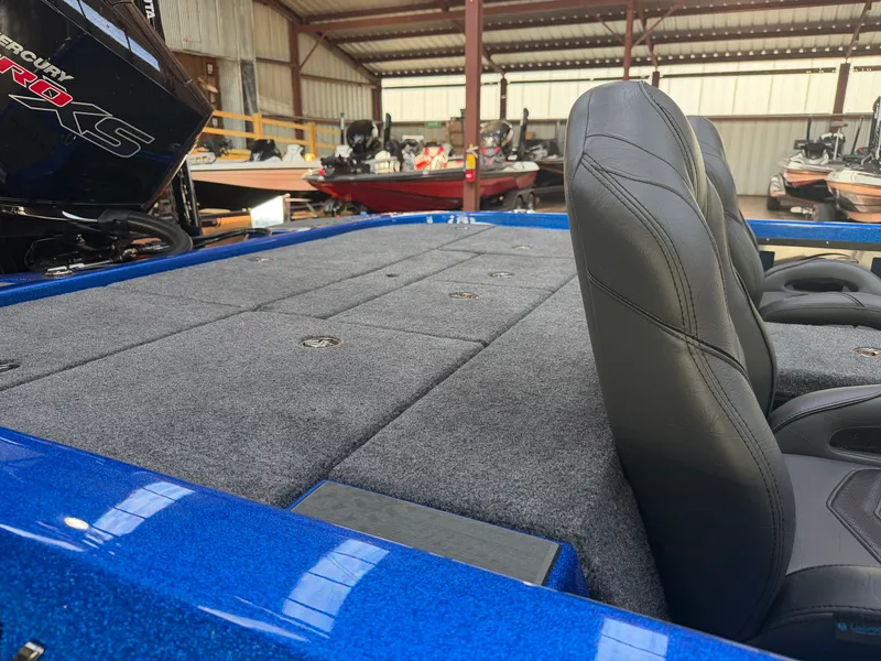Slide: The Image of Falcon Boats F20 PREDATOR 2027 - 18