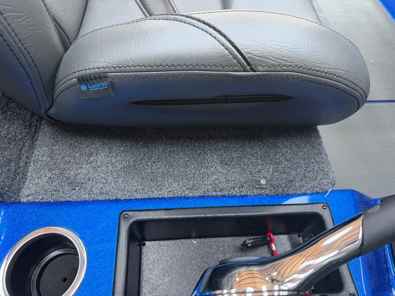 Slide: The Image of Falcon Boats F20 PREDATOR 2027 - 16