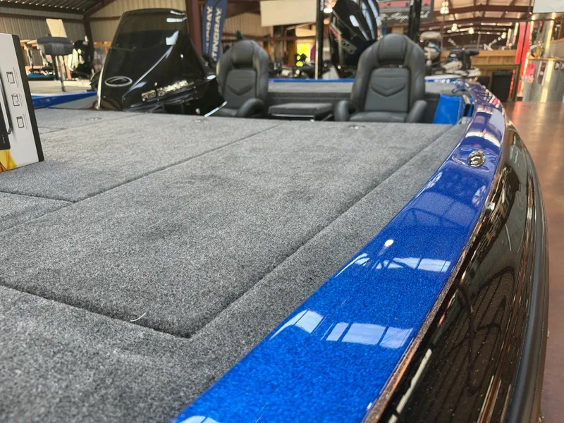 Slide: The Image of Falcon Boats F20 PREDATOR 2027 - 10