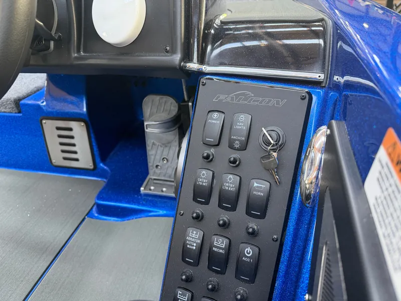 Slide: The Image of Falcon Boats F20 PREDATOR 2027 - 15