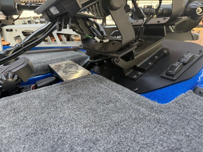 Slide: The Image of Falcon Boats F20 PREDATOR 2027 - 7