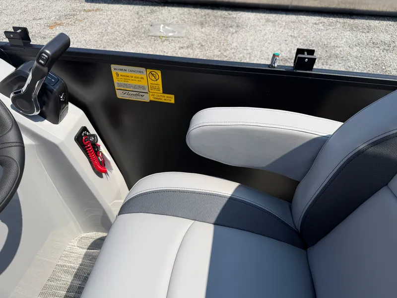 Slide: The Image of Bentley Pontoons BOLT 200 2027 - 7