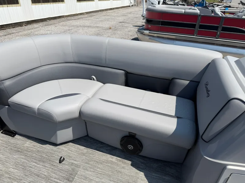 Slide: The Image of Bentley Pontoons BOLT 200 2027 - 10